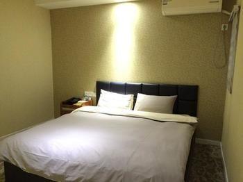 Xo Fashion Theme Hotel Dongying Exterior photo